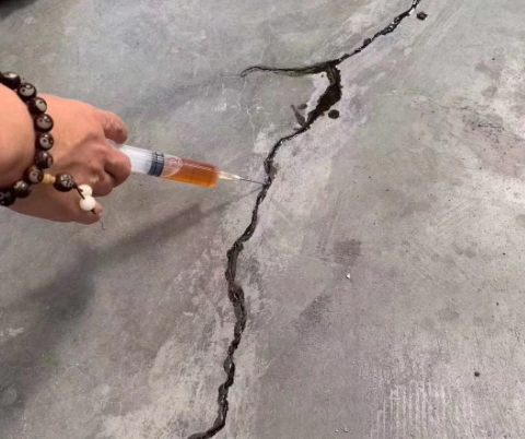 丛台混凝土裂缝修补技术详解​